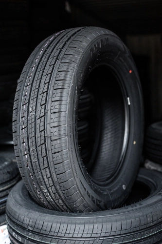 фото протектора и шины GALLOPRO H/T Шина ZMAX GALLOPRO H/T 235/70 R16 106H