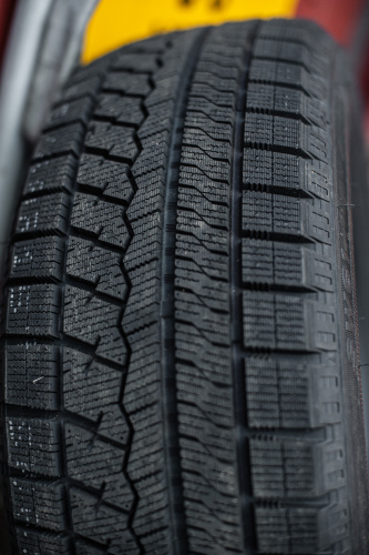 фото протектора и шины Ice Blazer Arctic Шина Sailun Ice Blazer Arctic 215/55 R16 97H