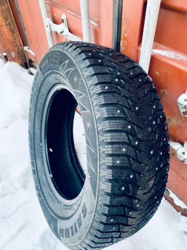 фото протектора и шины Ice Blazer WST3 Шина Sailun Ice Blazer WST3 215/65 R16 102T